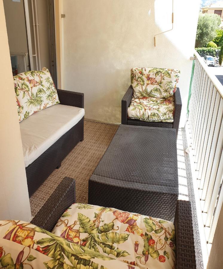 Ferienwohnung Les Caroubiers Roquebrune-Cap-Martin Exterior foto